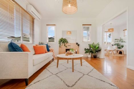 Photo of property in 403 Carrington Street, Upper Vogeltown, New Plymouth, 4310