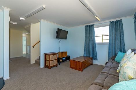 Photo of property in 35 Oban Street, Holmes Hill, Oamaru, 9401
