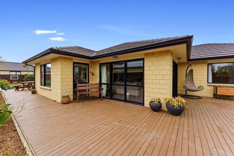 Photo of property in 8 Moy Place, Otaki, 5512