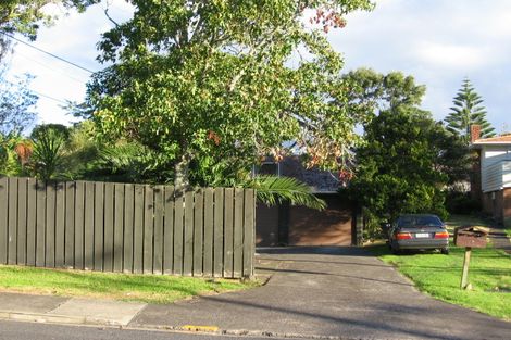 Photo of property in 2/24 Amberley Avenue, Te Atatu South, Auckland, 0610