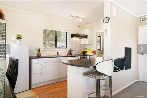 Photo of property in 1/9 Jay Court, Botany Downs, Auckland, 2010