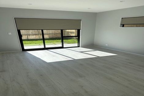 Photo of property in 33 Pilot Drive, Hobsonville, Auckland, 0616