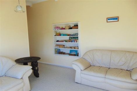 Photo of property in 13 Roslyn Road, Bluff Hill, Napier, 4110