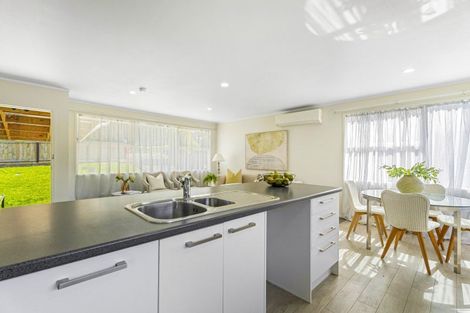 Photo of property in 91 Coronation Road, Mangere Bridge, Auckland, 2022