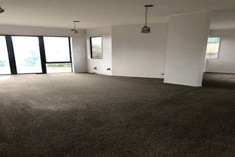 Photo of property in 1/60 Rangatira Road, Beach Haven, Auckland, 0626