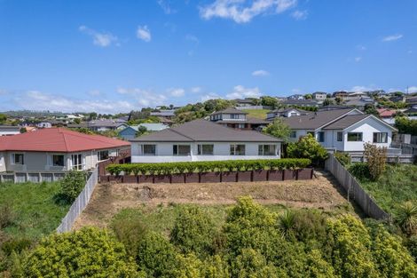 Photo of property in 47 Te Puia Drive, Aotea, Porirua, 5024