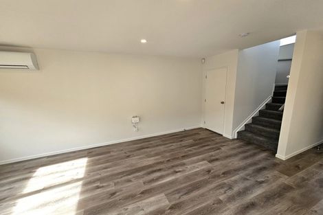 Photo of property in 4f Hepburn Road, Glendene, Auckland, 0602