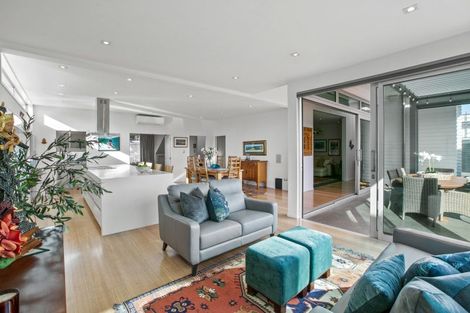 Photo of property in 17 Pitcairn Street, Oakura, 4314