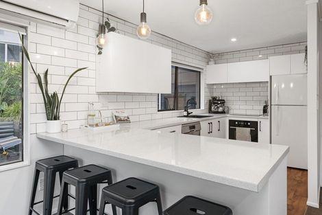 Photo of property in 97 Huia Street, Waikanae, 5036