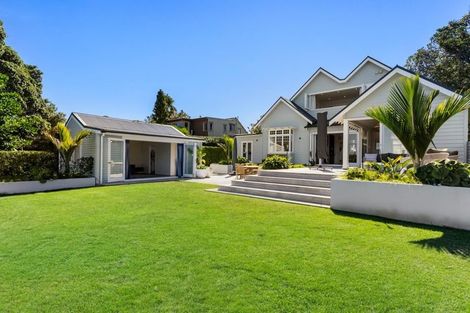 Photo of property in 21 Norwood Road, Bayswater, Auckland, 0622