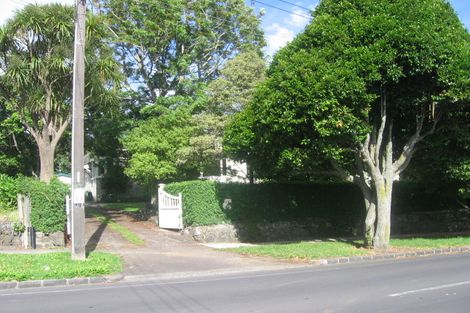 Photo of property in 32 Wheturangi Road, Greenlane, Auckland, 1051