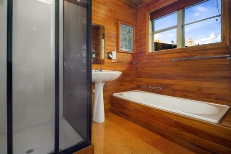 Photo of property in Lowry Cottage, 425 Fergusson Drive, Heretaunga, Upper Hutt, 5018