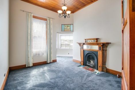 Photo of property in 32 Milton Road, Bluff Hill, Napier, 4110