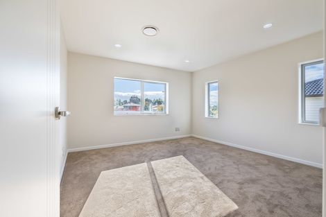 Photo of property in 49 Sari Place, Massey, Auckland, 0614