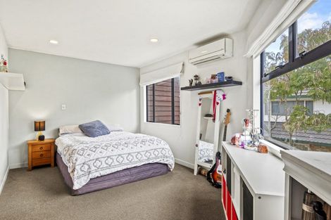 Photo of property in 18 Beulah Avenue, Rothesay Bay, Auckland, 0630