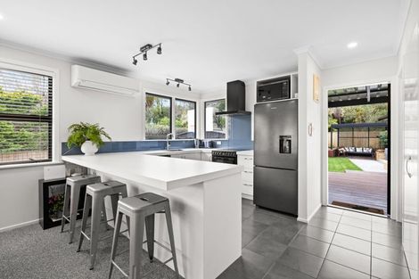 Photo of property in 14 Glenpark Place, Havelock North, 4130