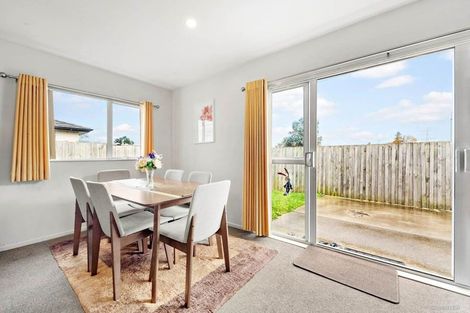 Photo of property in 30 Popokatea Drive, Takanini, 2112