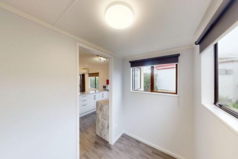 Photo of property in 10 Essex Place, Springvale, Whanganui, 4501