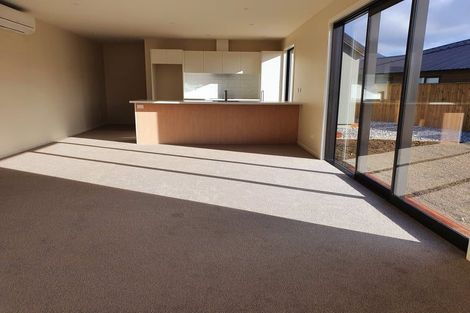 Photo of property in 10 Ward Street, Jacks Point, Queenstown, 9371