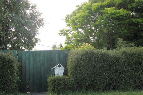 Photo of property in 44 Main North Road, Woodend, 7610