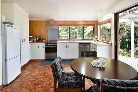 Photo of property in 49 Evans Road, South Head, Helensville, 0874