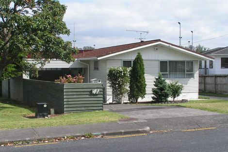 Photo of property in 41 Bond Crescent, Forrest Hill, Auckland, 0620