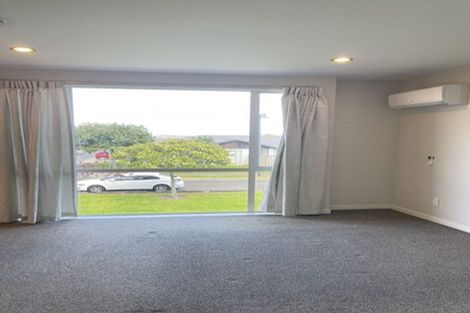 Photo of property in 19 Popokatea Drive, Takanini, 2112