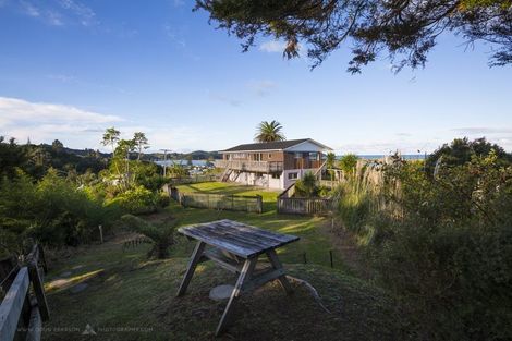 Photo of property in 21 Kakariki Road, Ngunguru, Whangarei, 0173