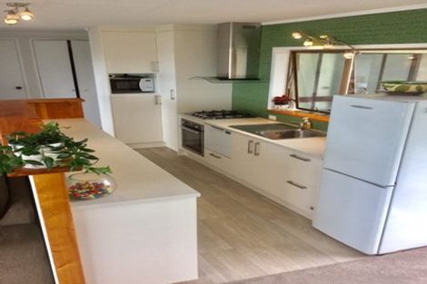 Photo of property in 4b Hillcrest Road, Orewa, 0931