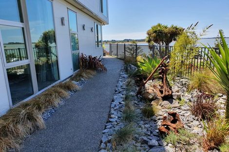 Photo of property in 42 Main Road, Mount Pleasant, Christchurch, 8081