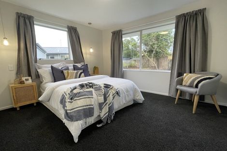 Photo of property in 71 Rowses Road, Aranui, Christchurch, 8061