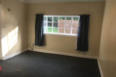 Photo of property in 10a Henry Street, Kilbirnie, Wellington, 6022