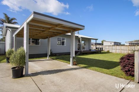 Photo of property in 5a Adela Stewart Drive West, Athenree, Waihi Beach, 3177