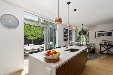 Photo of property in 8 Sylvan Park Avenue, Milford, Auckland, 0620