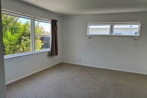 Photo of property in 11 Vaucluse Avenue, Paraparaumu Beach, Paraparaumu, 5032