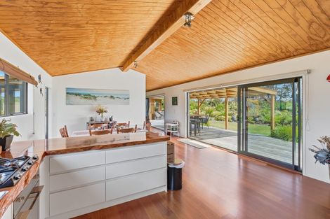 Photo of property in 4037b Far Road North, Pukenui, 0484