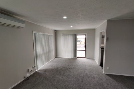 Photo of property in 3 Crestlands Place, Papakura, 2110