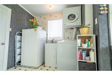 Photo of property in 5 Pearce Street, Bluff, 9814