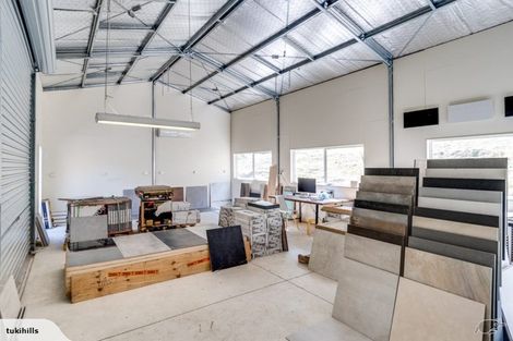 Photo of property in 135 Tauroa Road, Havelock North, 4130