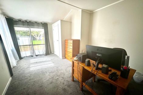 Photo of property in 18 Rosella Road, Mangere East, Auckland, 2024