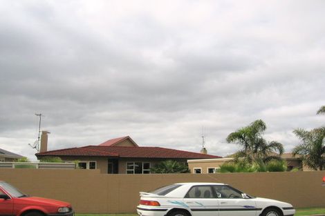 Photo of property in 19 Karaka Road, Otumoetai, Tauranga, 3110