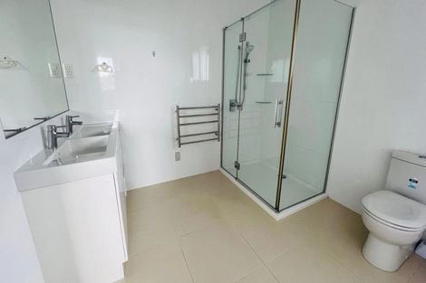 Photo of property in 15 Ballymore Drive, Pinehill, Auckland, 0632