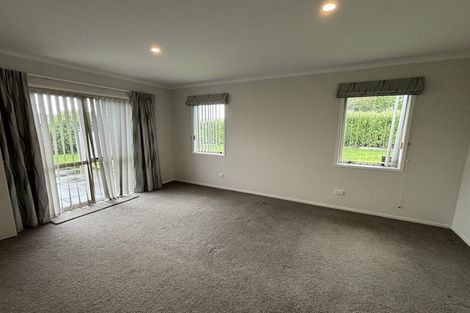 Photo of property in 74 Fernbrook Drive, Hurworth, New Plymouth, 4310