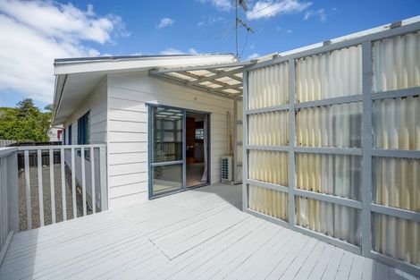 Photo of property in 5/7 Duncan Avenue, Te Atatu South, Auckland, 0610