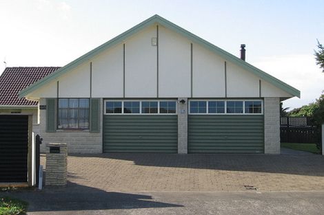 Photo of property in 13 Whitmore Grove, Waikanae Beach, Waikanae, 5036
