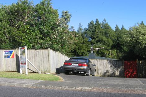 Photo of property in 28 Tilden Avenue, Hillcrest, Auckland, 0627