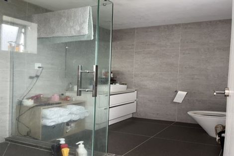 Photo of property in 8 Advene Road, Cockle Bay, Auckland, 2014