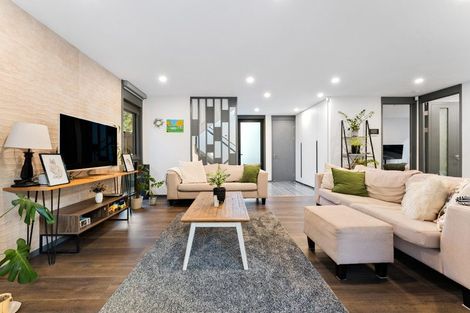 Photo of property in 48a Peter Terrace, Castor Bay, Auckland, 0620