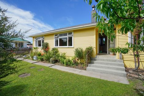 Photo of property in 17 Half Mile Road, Tuatapere, 9620