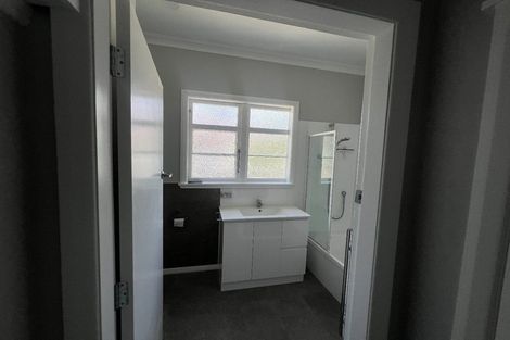 Photo of property in 30 Kings Drive, Levin, 5510